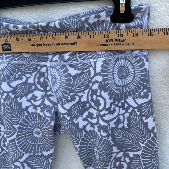 Lululemon Legging Womens 8/10 Gray Wunder‎ Under Crop Athletic Stretch Workout - Picture 6 of 8